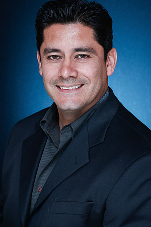 realtor-headshot-photography-real-estate-agent-pasadena-business-corporate-headshots-los-angeles-ca-kasi-liz-hyrapett