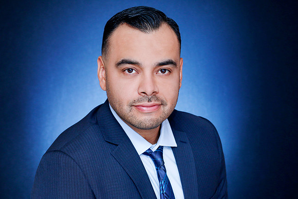 realtor-headshot-photography-real-estate-agent-pasadena-business-corporate-headshots-los-angeles-ca-kasi-liz-hyrapett