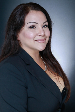 pasadena-photography-realtor-headshot-photography-real-estate-agent-pasadena-business-corporate-headshots-los-angeles-ca-kasi-liz-hyrapett