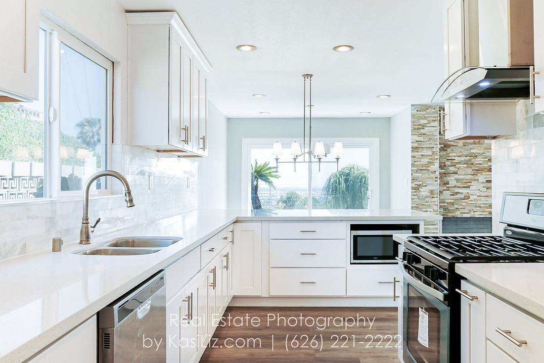 real-estate-photography-los-angeles-orange-county-seal-long-huntington-newport-beach-pasadena-glendale-burbank-california-kasi-hyrapett-house-home-property-luxury-commercial-building-professional-phot
