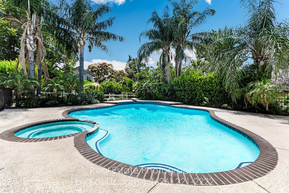 real-estate-photography-los-angeles-orange-county-seal-long-huntington-newport-beach-pasadena-glendale-burbank-california-kasi-hyrapett-house-home-property-luxury-commercial-building-professional-phot