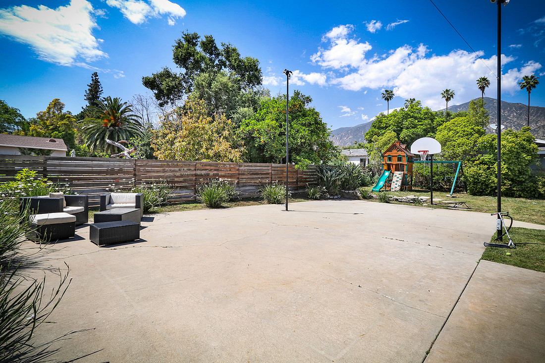 Real Estate Photography on Lowell Ave in Sierra Madre, California 91024 by Kasi the Real Estate Photographer