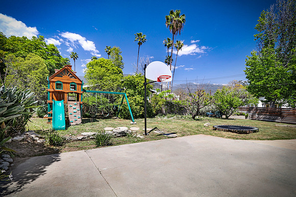 Real Estate Photography on Lowell Ave in Sierra Madre, California 91024 by Kasi the Real Estate Photographer
