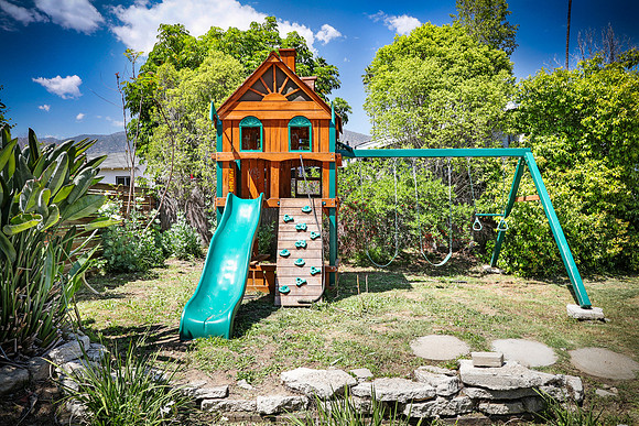 Real Estate Photography on Lowell Ave in Sierra Madre, California 91024 by Kasi the Real Estate Photographer