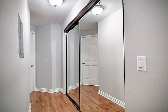 Real Estate Photography | 501 Del Mar Blvd 106-Pasadena | By Kasi Liz Real Estate Photographer