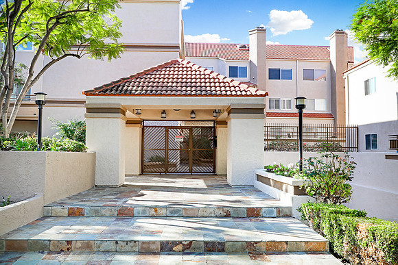 Real Estate Photography | 501 Del Mar Blvd 106-Pasadena | By Kasi Liz Real Estate Photographer
