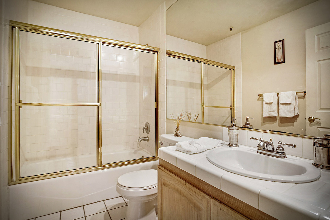 Real Estate Photography | 609 Palm Ave 103-Burbank | By Kasi Liz The Real Estate Photographer