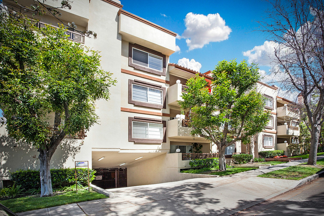 Real Estate Photography | 609 Palm Ave 103-Burbank | By Kasi Liz The Real Estate Photographer