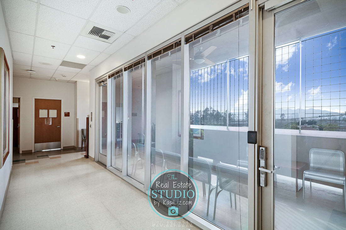 Real Estate Photography | 1500 E Chevy Chase Drive-200-Glendale | Real Estate Photography By Kasi Liz