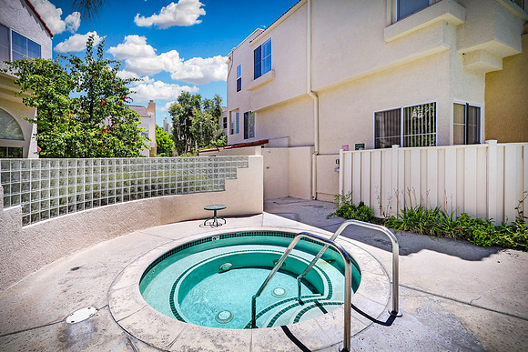Real Estate Photography | 5455 Sylmar Ave 202-Sherman Oaks-91401 | Kasi Liz The Real Estate Photographer
