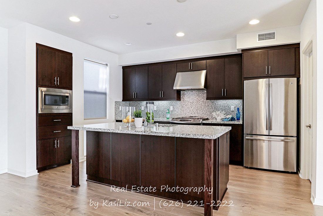 Real Estate Photography on Mercer Way in Costa Mesa, California 92627 by Kasi the Real Estate Photographer | (626) 221-2222
