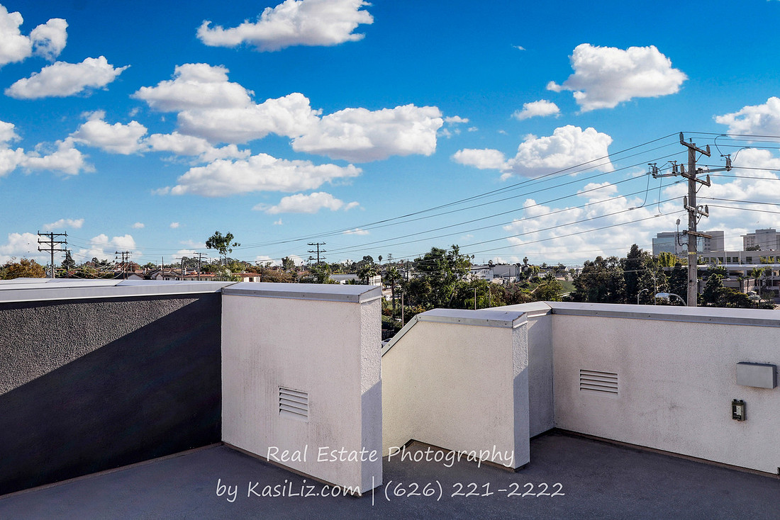 Real Estate Photography on Mercer Way in Costa Mesa, California 92627 by Kasi the Real Estate Photographer | (626) 221-2222