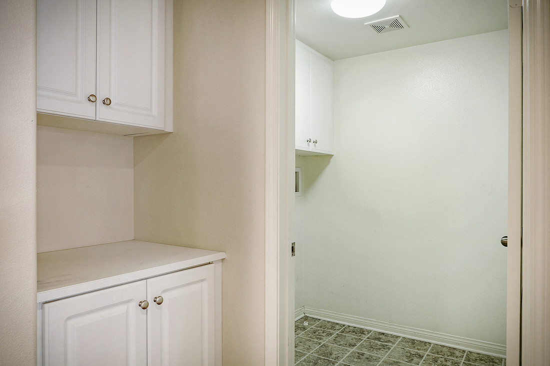 Real Estate Photography | 576 W Riverbend Parkway-Orange 92865 | Kasi Liz The Real Estate Photographer