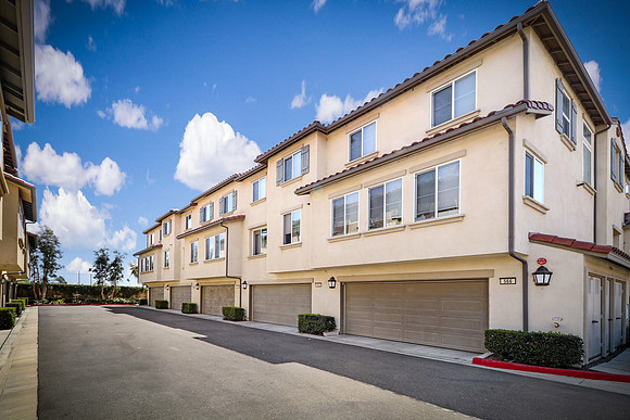 Real Estate Photography | 576 W Riverbend Parkway-Orange 92865 | Kasi Liz The Real Estate Photographer