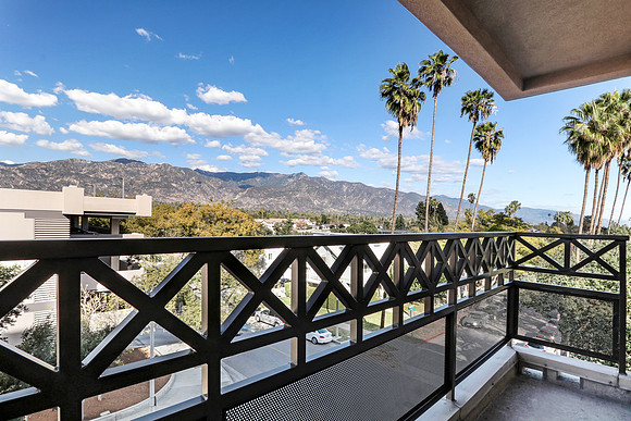 Real Estate Photography | 931 E Walnut Street 413-Pasadena-91106 | Kasi Liz The Real Estate Photographer