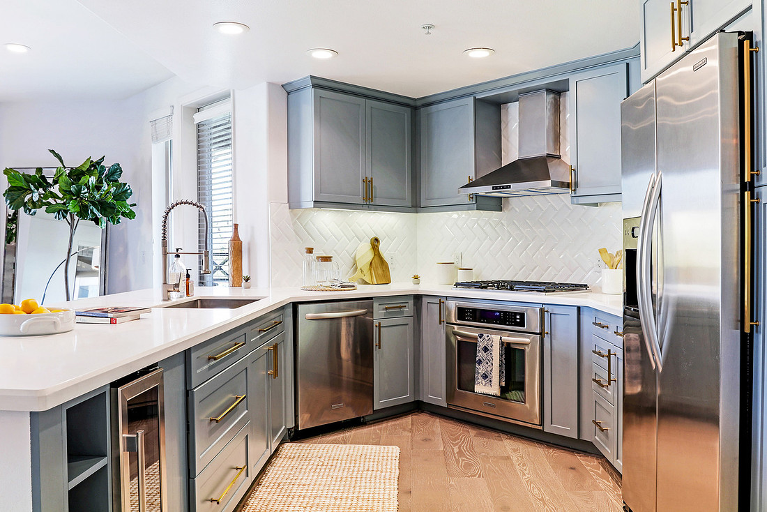 Real Estate Photography | 931 E Walnut Street 413-Pasadena-91106 | Kasi Liz The Real Estate Photographer