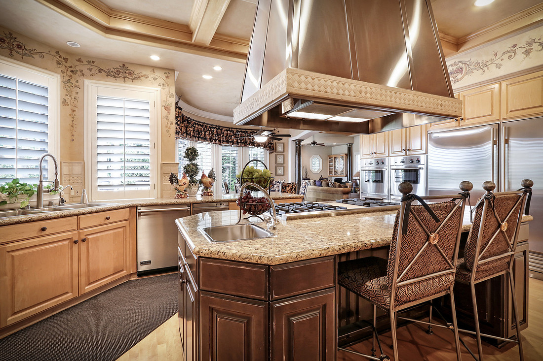 Real Estate Photography | 711 N Banna Ave-Glendora | Kasi Liz The real Estate Photographer