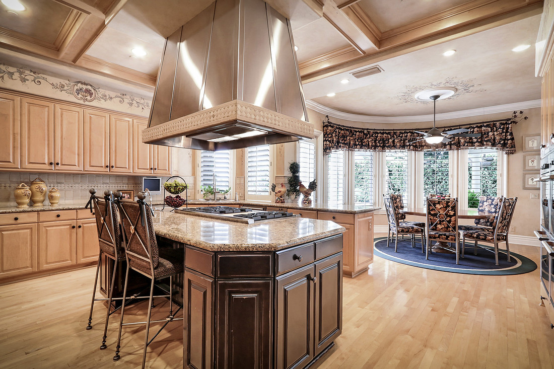 Real Estate Photography | 711 N Banna Ave-Glendora | Kasi Liz The real Estate Photographer