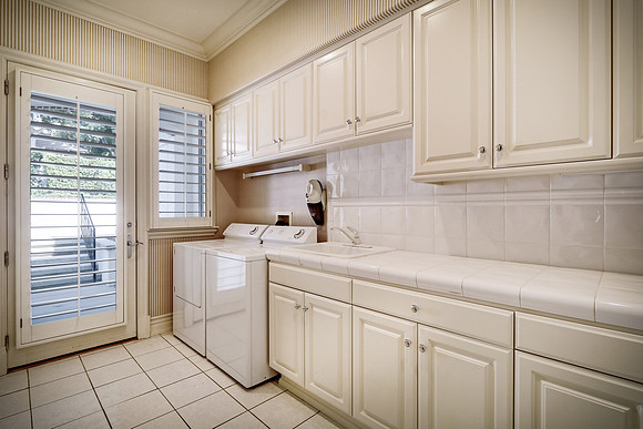 Real Estate Photography | 711 N Banna Ave-Glendora | Kasi Liz The real Estate Photographer