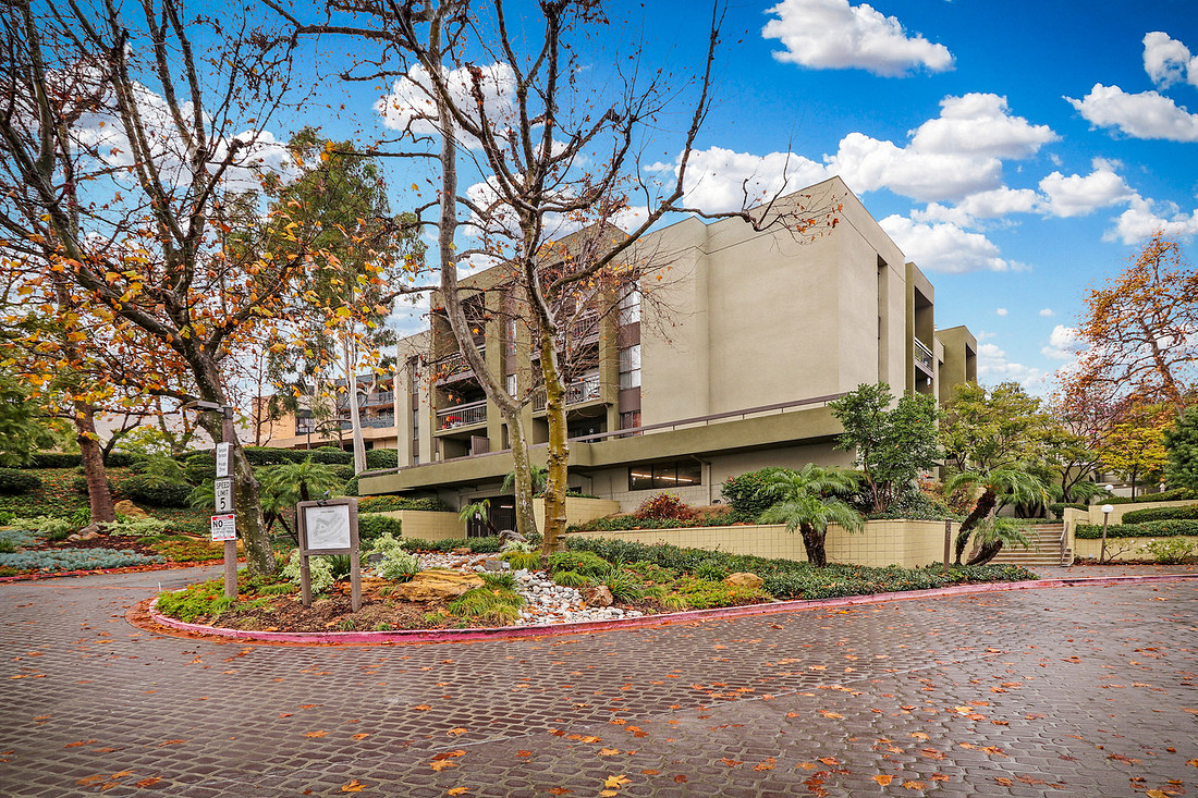 Real Estate Photography | 898 Temple Terrace 325-Los Angeles-90042 | Kasi Liz The Real Estate Photographer