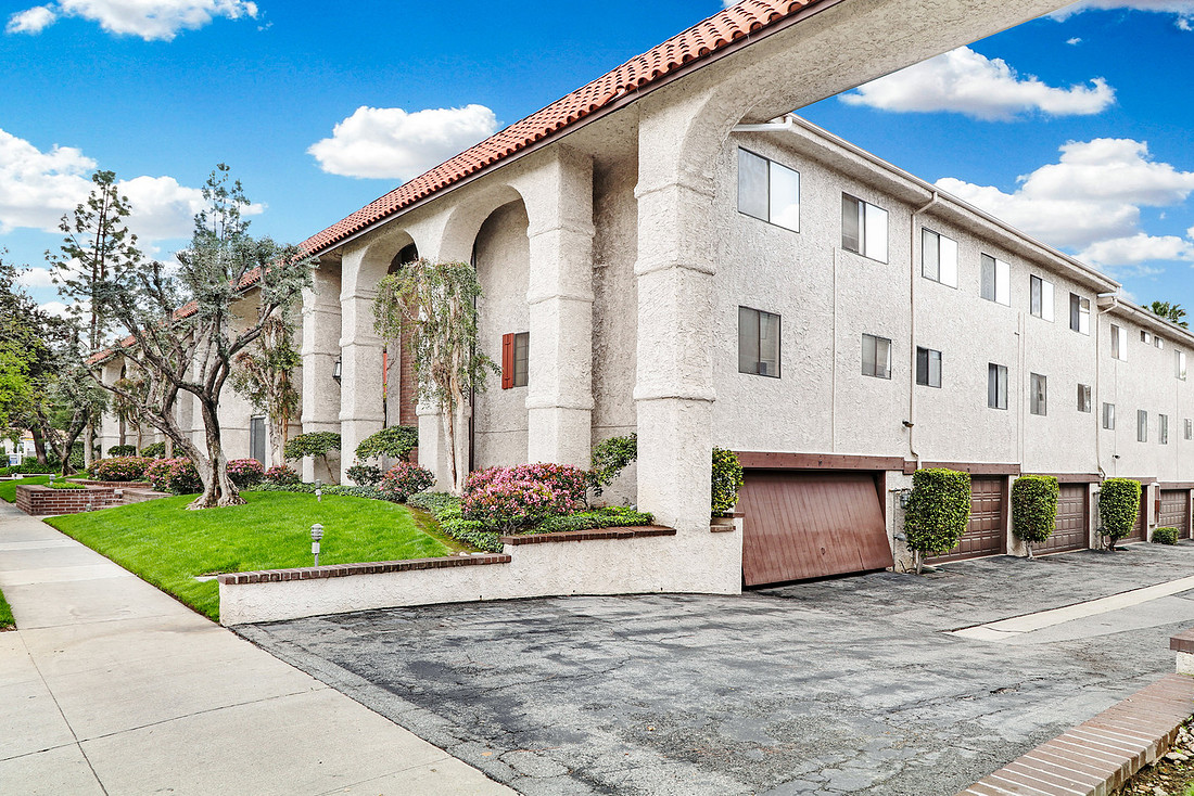 Real Estate Photography | 2450 E Del Mar Blvd 29-Pasadena 91107 | Kasi Liz The Real Estate Photographer