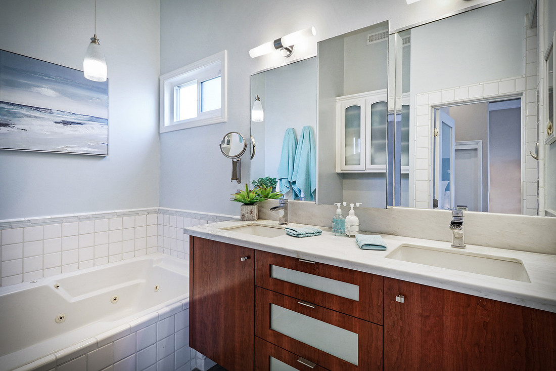 Real Estate Photography | 2716 Highland Ave-Manhattan Beach | Kasi Liz The Real Estate Photographer