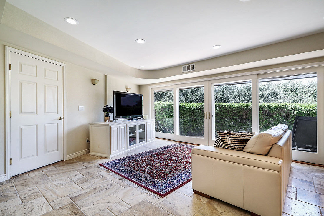 Real Estate Photographer | 4069 Hampstead Rd-La Canada Flintridge-91011 | Kasi Liz Real Estate Photography