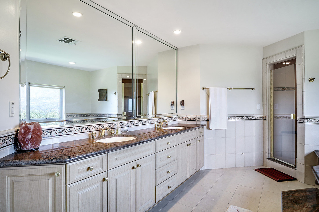 Real Estate Photographer | 4069 Hampstead Rd-La Canada Flintridge-91011 | Kasi Liz Real Estate Photography