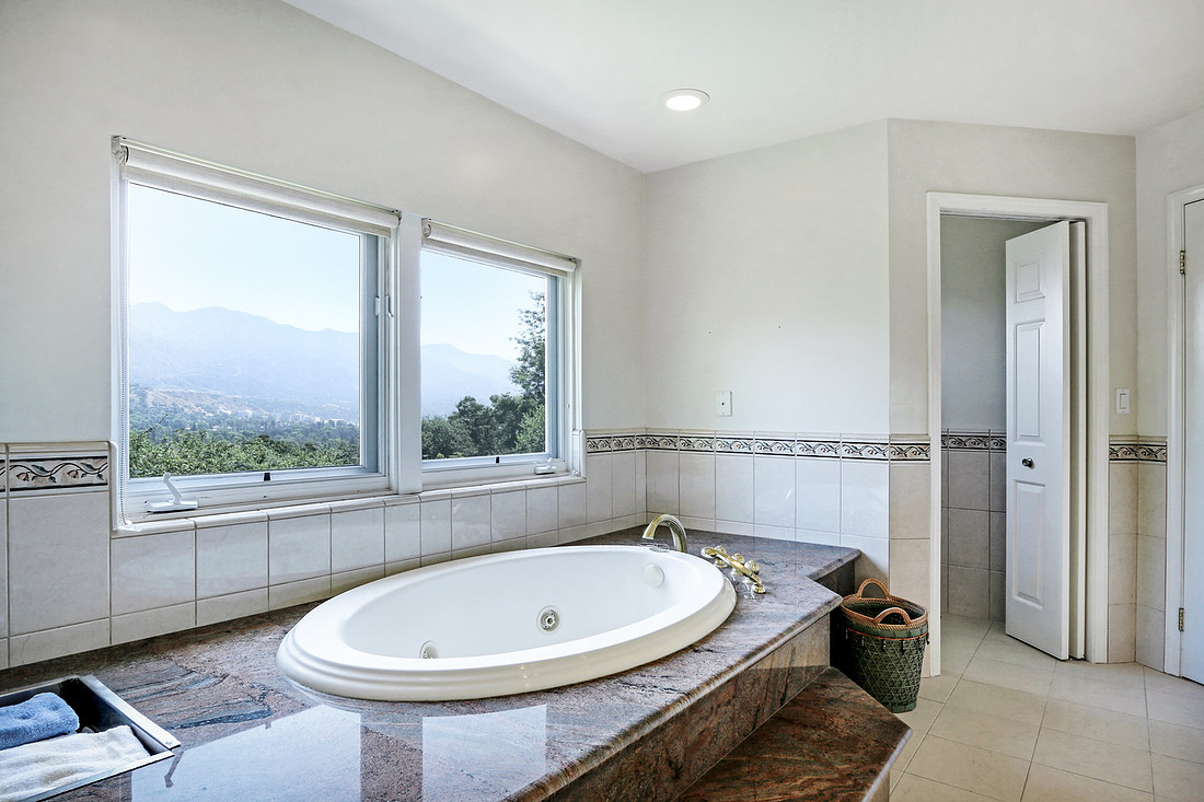 Real Estate Photographer | 4069 Hampstead Rd-La Canada Flintridge-91011 | Kasi Liz Real Estate Photography