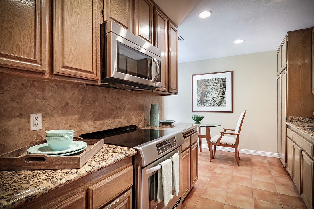 Real Estate Photography | 4080 Via Marisol 327-Los Angeles | Kasi Liz The Real Estate Photographer