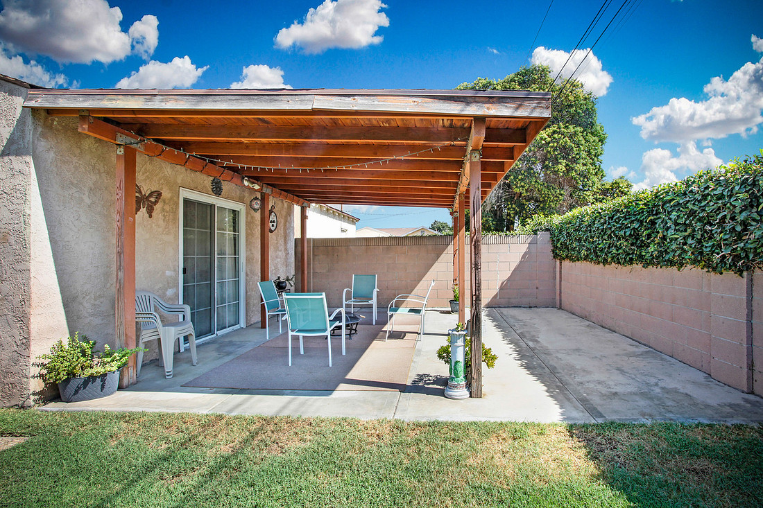 Real Estate Photography | 5846 Dunrobin Ave-Lakewood | Kasi Liz The Real Estate Photographer