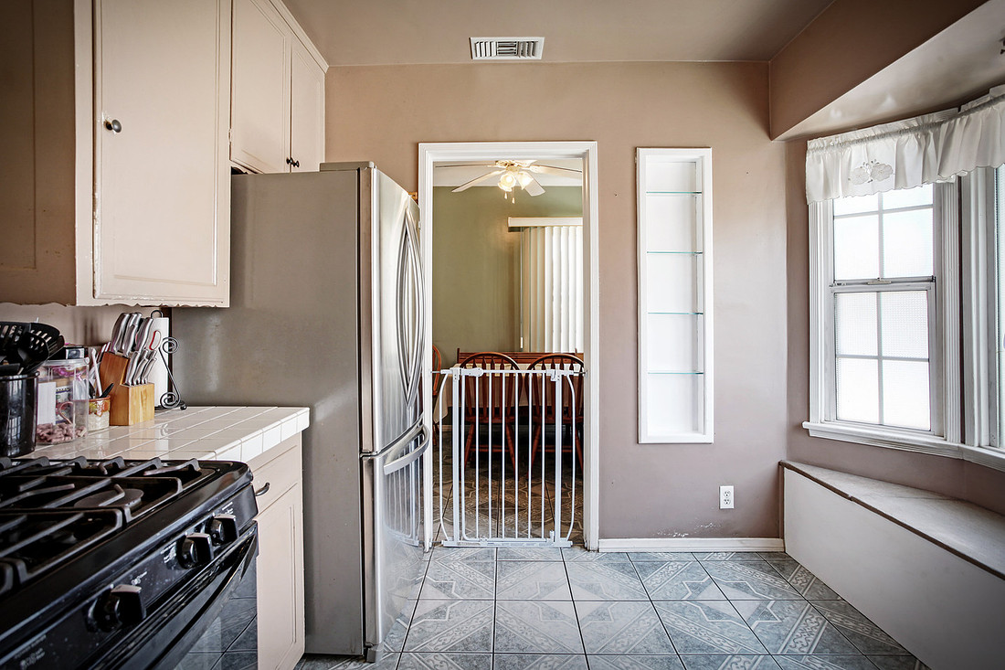 Real Estate Photography | 5846 Dunrobin Ave-Lakewood | Kasi Liz The Real Estate Photographer