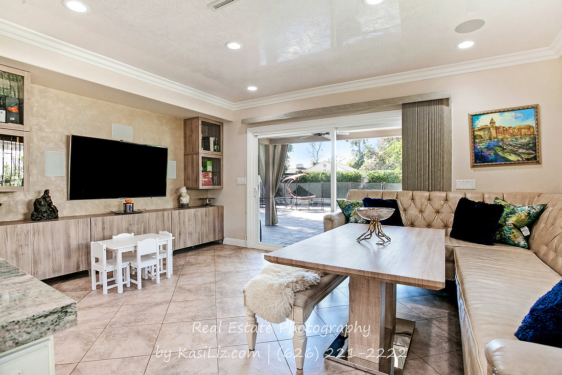 Real Estate Photography | 6039 Greenbush Ave-Valley Glen | Kasi Liz The Real Estate Photographer