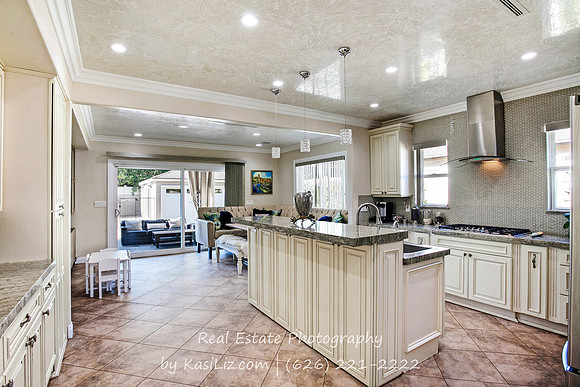 Real Estate Photography | 6039 Greenbush Ave-Valley Glen | Kasi Liz The Real Estate Photographer