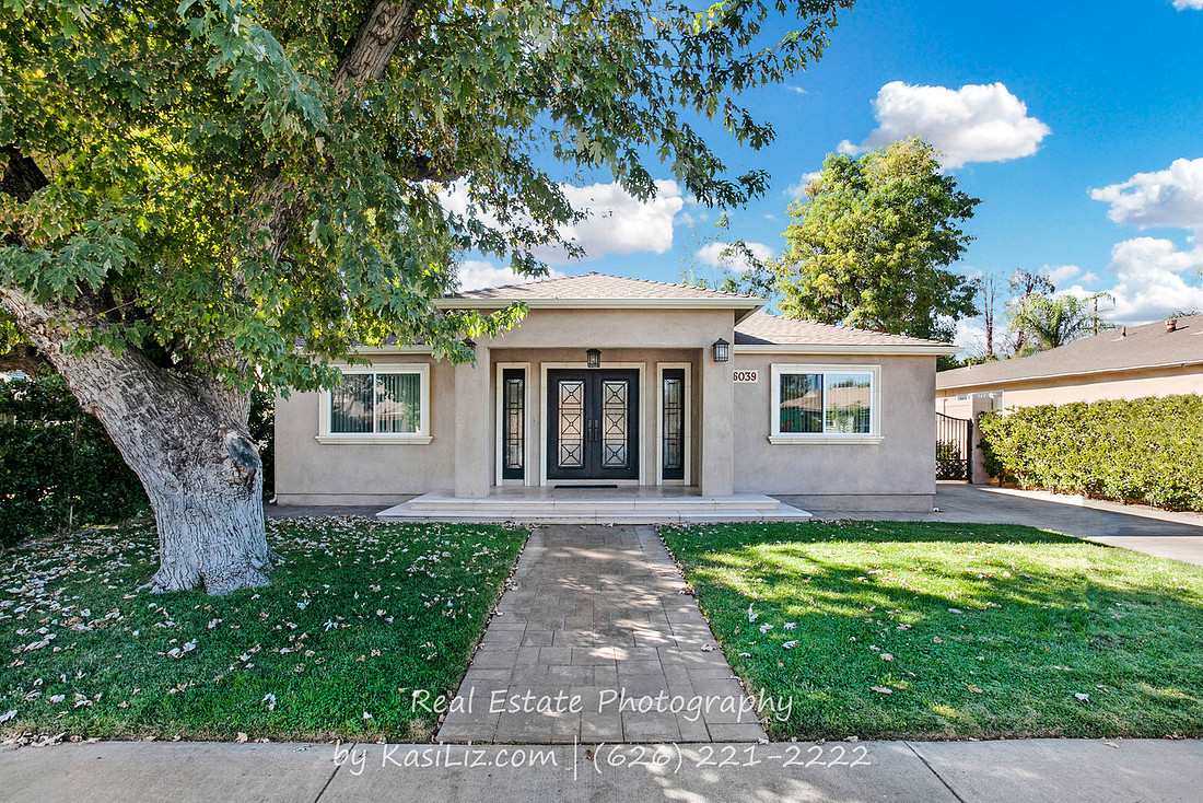 Real Estate Photography | 6039 Greenbush Ave-Valley Glen | Kasi Liz The Real Estate Photographer