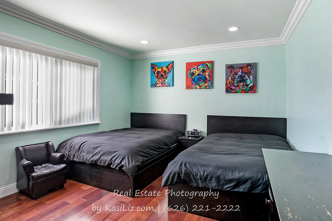 Real Estate Photography | 6039 Greenbush Ave-Valley Glen | Kasi Liz The Real Estate Photographer