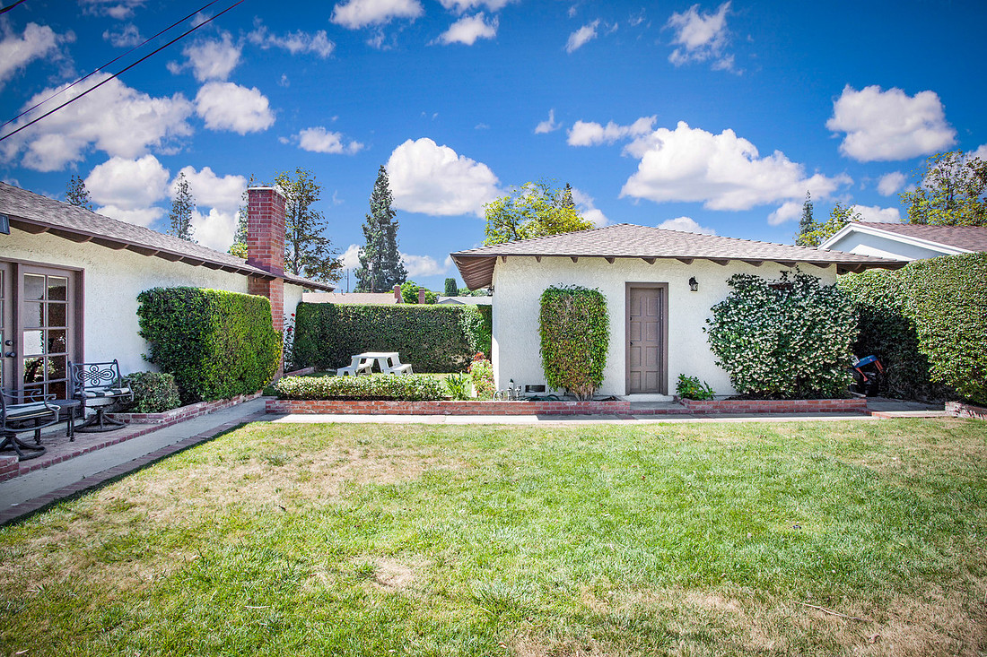 Real Estate Photography  | 7631 Capistrano Ave-Canoga Park-91304 | Kasi Liz The Real Estate Photographer