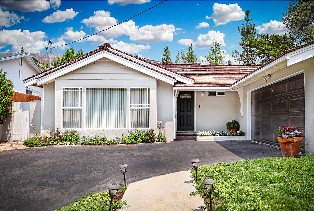 Real Estate Photography | 10034 Marnice Ave-Tujunga | Kasi Liz The Real Estate Photographer