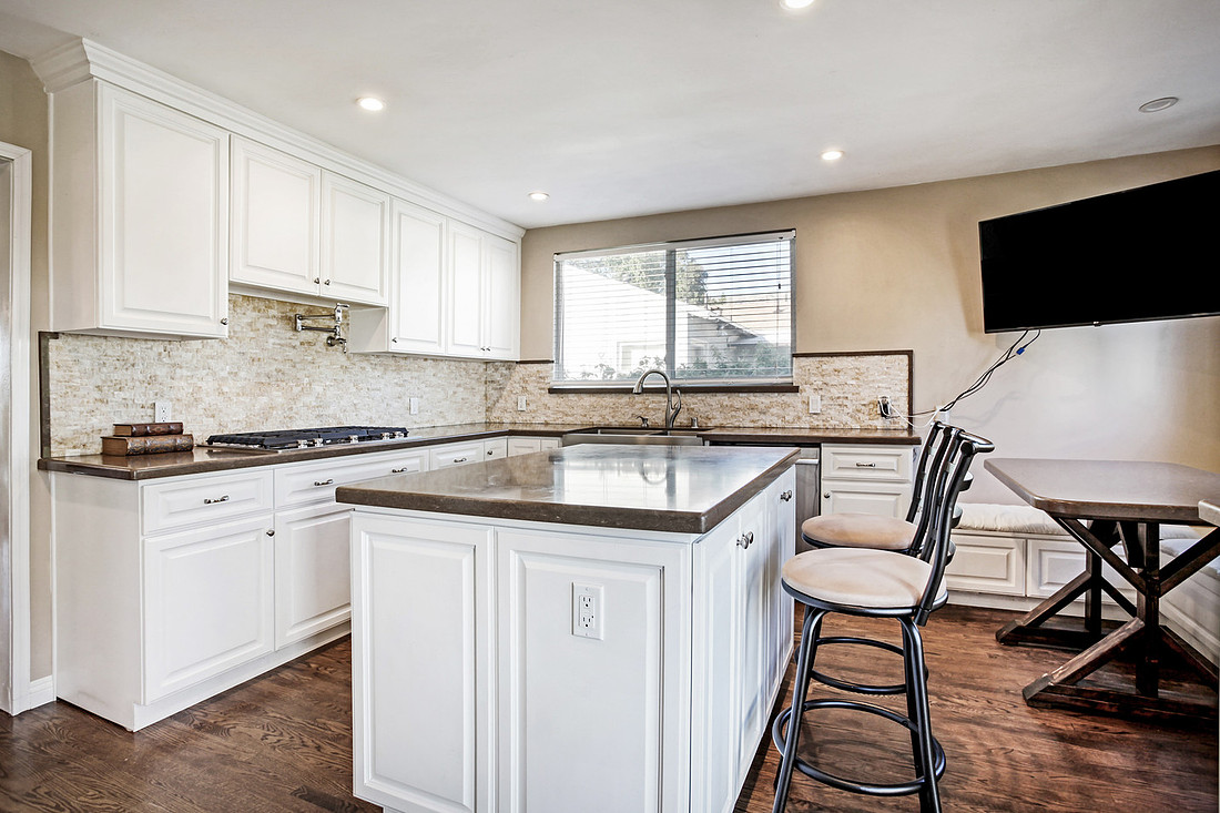 Real Estate Photography | 10916 Scoville Ave-Sunland 91040 | Kasi Liz The Real Estate Photographer
