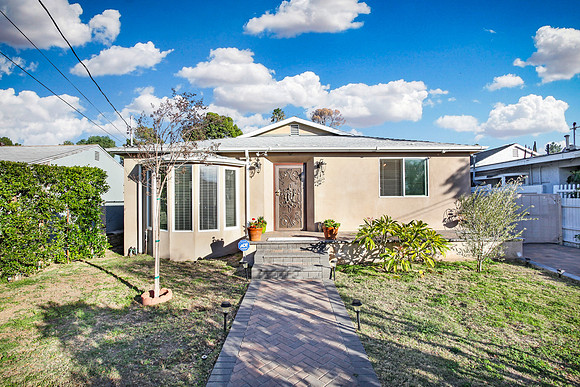 Real Estate Photography | 10916 Scoville Ave-Sunland 91040 | Kasi Liz The Real Estate Photographer