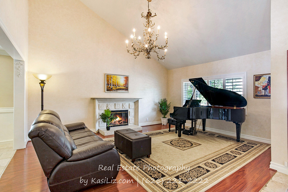 Real Estate Photography | 24516 Indian Hill Ln-West Hills | Kasi Liz The Real Estate Photographer