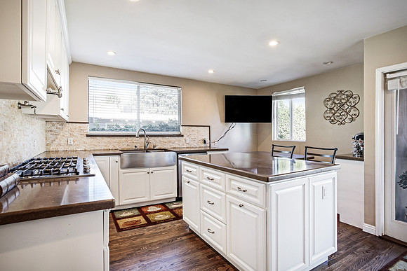 Real Estate Photography | 10916 Scoville Ave-Sunland 91040 | Kasi Liz The Real estate Photographer