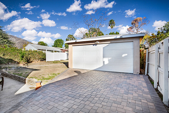 Real Estate Photography | 10916 Scoville Ave-Sunland 91040 | Kasi Liz The Real estate Photographer