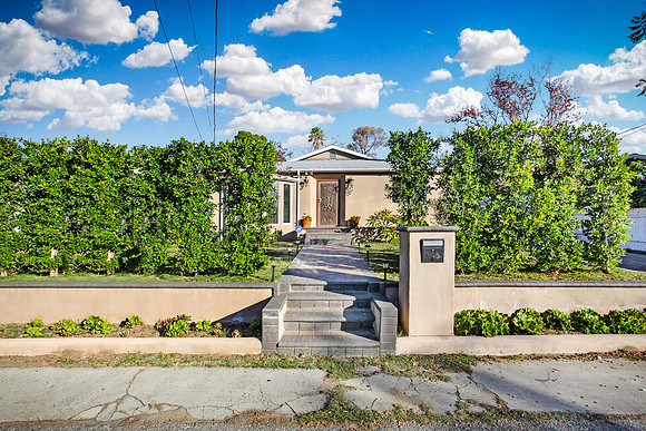 Real Estate Photography | 10916 Scoville Ave-Sunland 91040 | Kasi Liz The Real estate Photographer