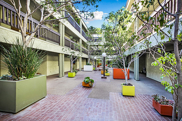 Real Estate Photography | 2018 Griffith Park Blvd-Silverlake LA | Kasi Liz The Real Estate Photographer