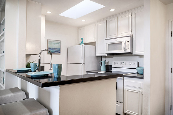 Real Estate Photography |898 Temple Terrace 325-Los Angeles-90042 | Kasi Liz The Rea Estate Photographer