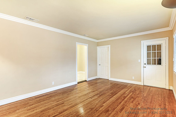 Real Estate Photography | 109 South Grandview Ave | Covina California | by Kasi Liz Hyrapett | Photographer